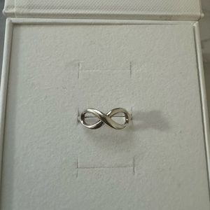 Tiffany & Co Infinity Ring